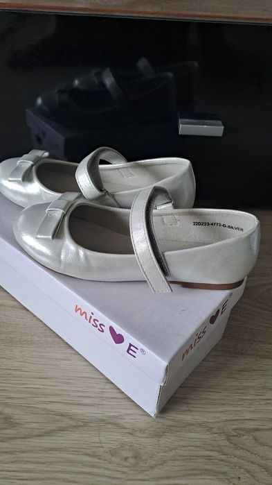 Miss Me nowe balerinki srebrne r. 32 eleganckie baleriny