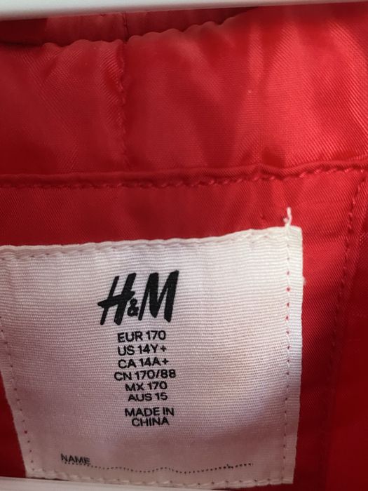Бомбер для красунь, яскавий з  аплікаціями, розмір- S, бренд H&M