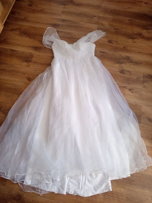 Suknia ślubna plus size