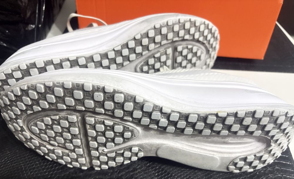 Nike Performance Rozmiar: 42
