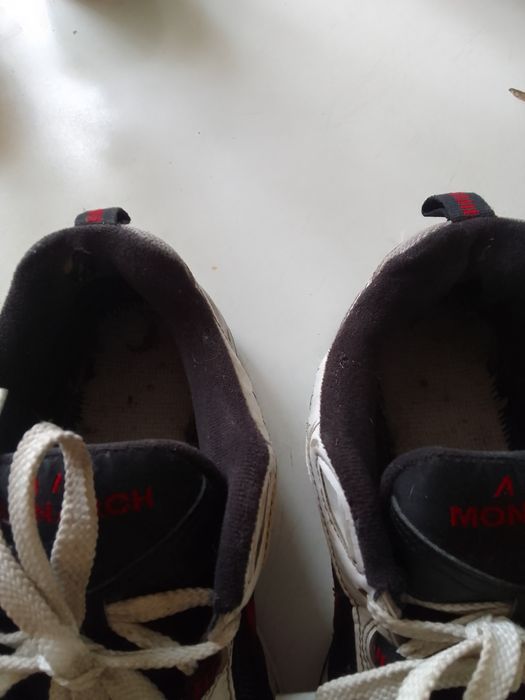 Продам кожаные кроссовки nike.