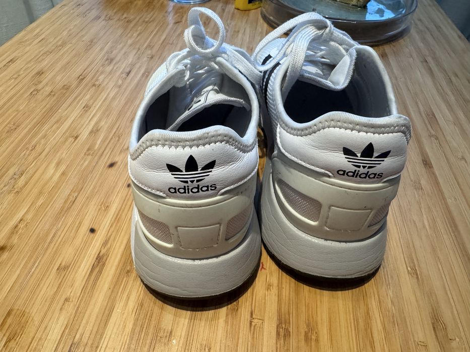 Tenis adidas 43,5