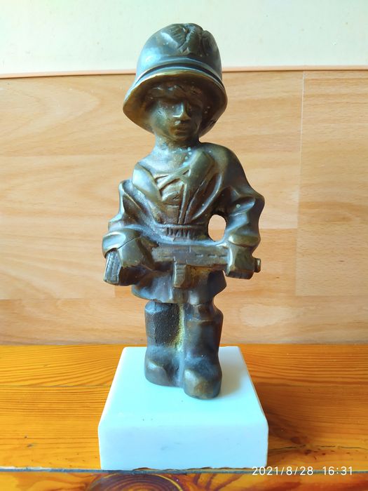 Mały Powstaniec 19,5cm. 2,5kg. Warszawski Duży Ciężki