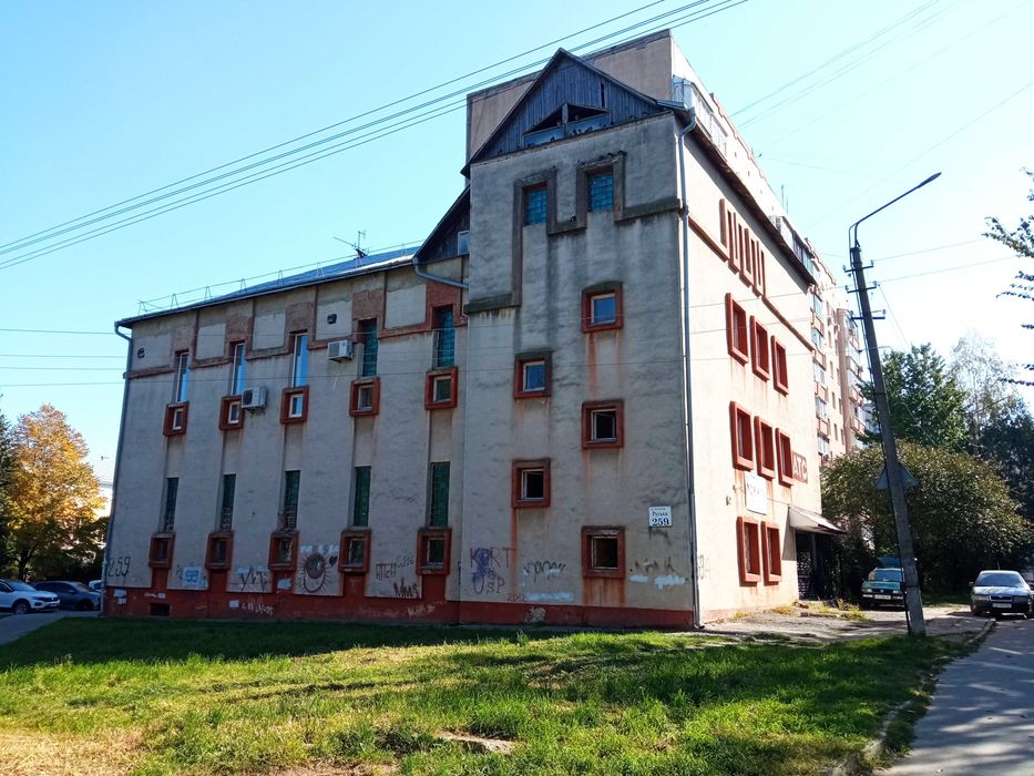 Оренда Укртелеком! 828,10 м², Чернівці, вул. Руська, 259