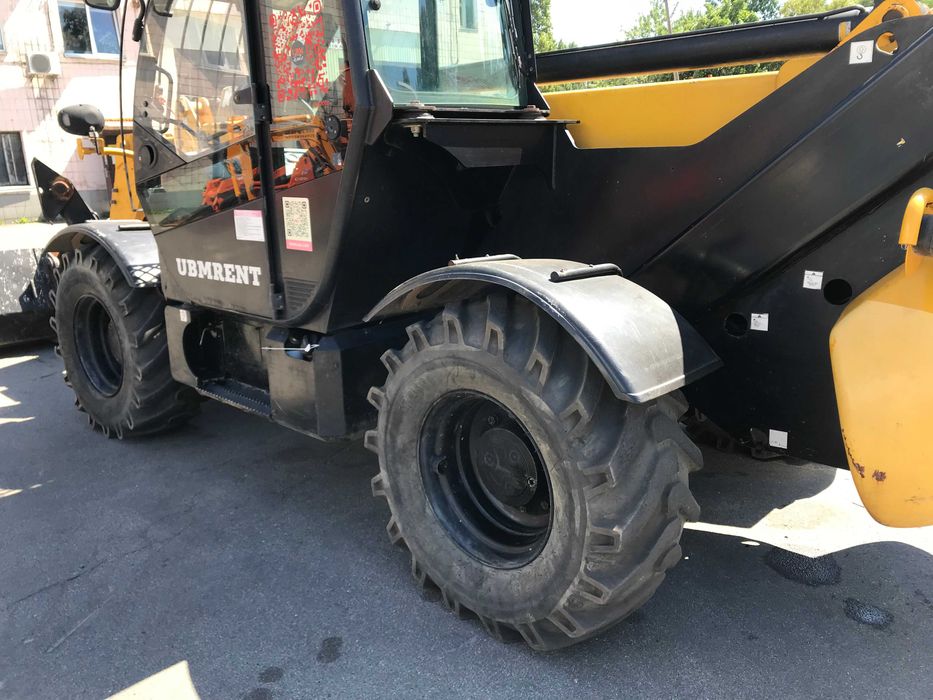 Телескопічний навантажувач 17 метрів висота Haulotte HTL 4017