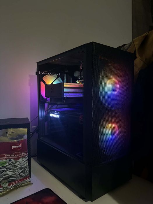 Komputer AMD Ryzen 5 9600X