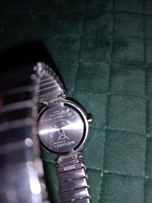 Годинник Accessories