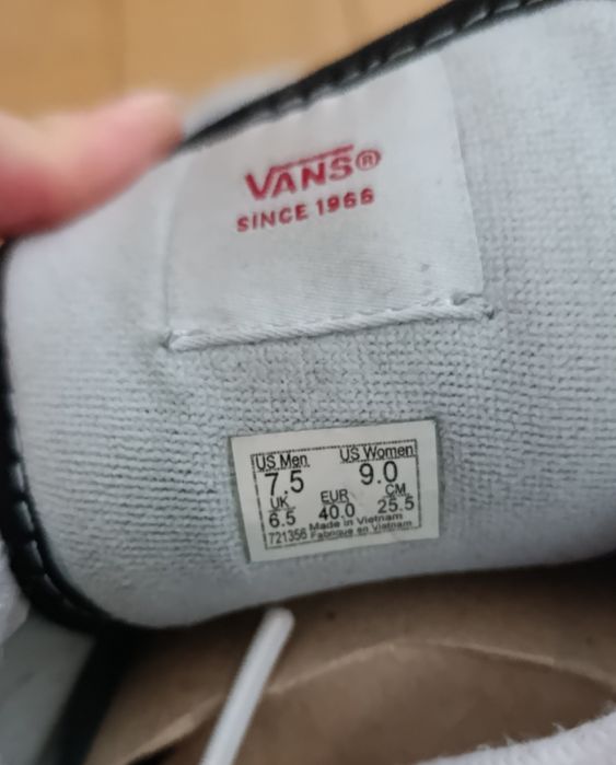 Сникерсы Vans р.40