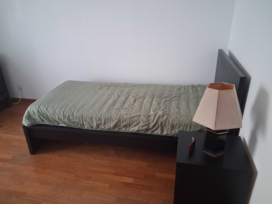 Alugo quarto a estudante no Porto a 5 minutos do metro