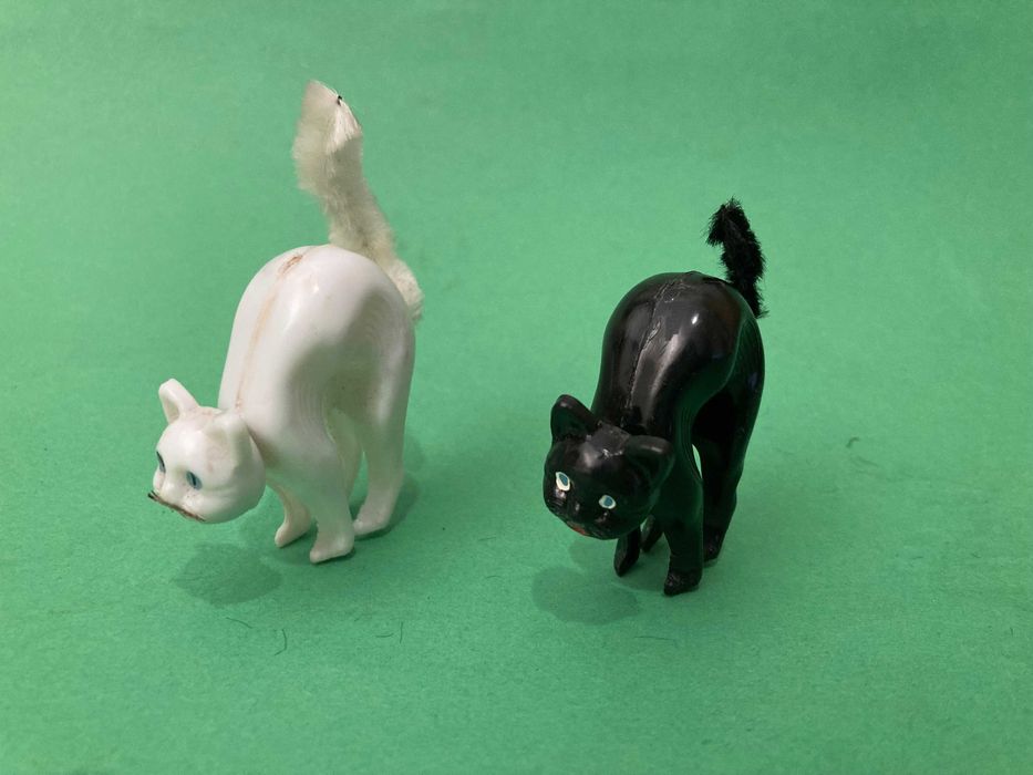 Lote de 2 gatos com cabeça basculante em celuloide Anos 60