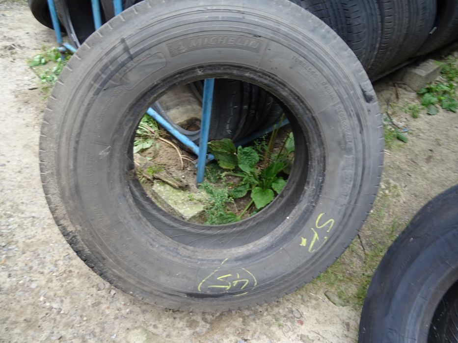 Opona 225/75R17.5 Michelin X XZE2 (400 netto)