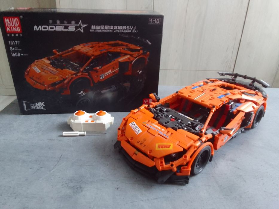 Sprzedam auto z LEGO technic na pilota