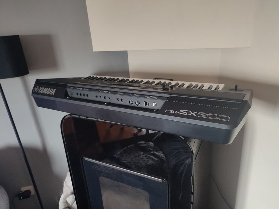 Teclado Yamaha PSR SX 900