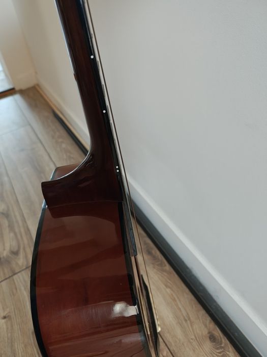 Gitara Alvarez piękna
