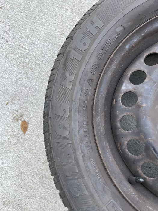 Koła opony zimowe i felgi stalowe 215/65 R16