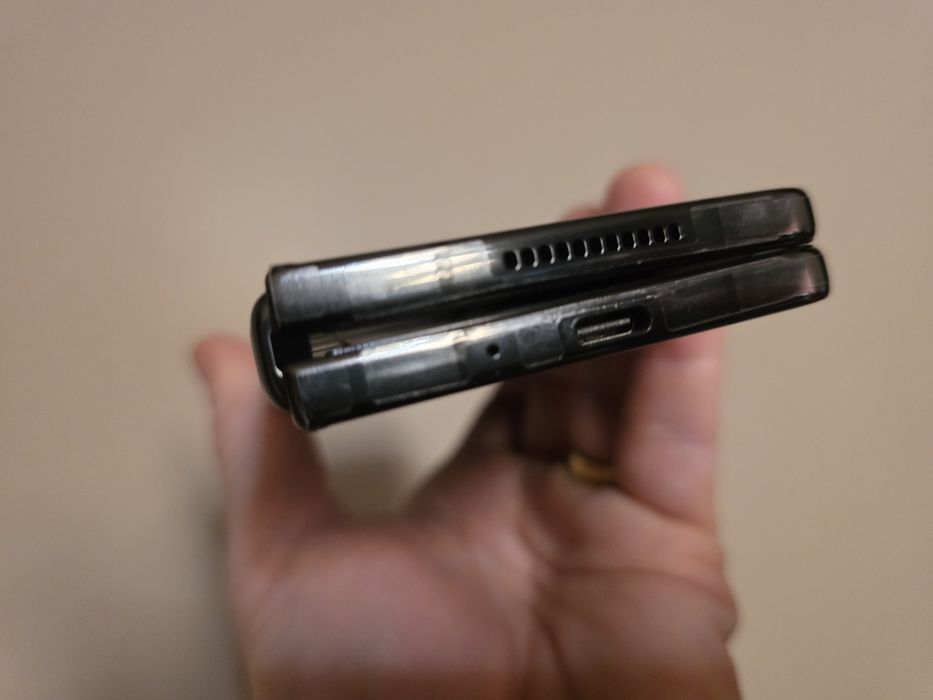 Samsung Galaxy Z Fold 4 512GB – Como Novo (Ecrãs e Baterias Novas / Of