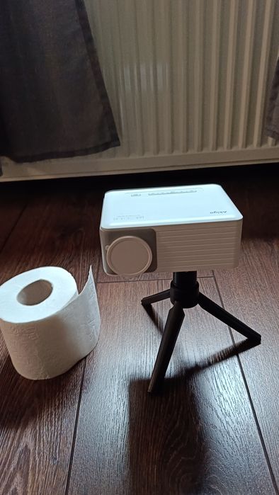 Mini projektor Akiyo O1 – kompaktowy, mobilny, HDMI