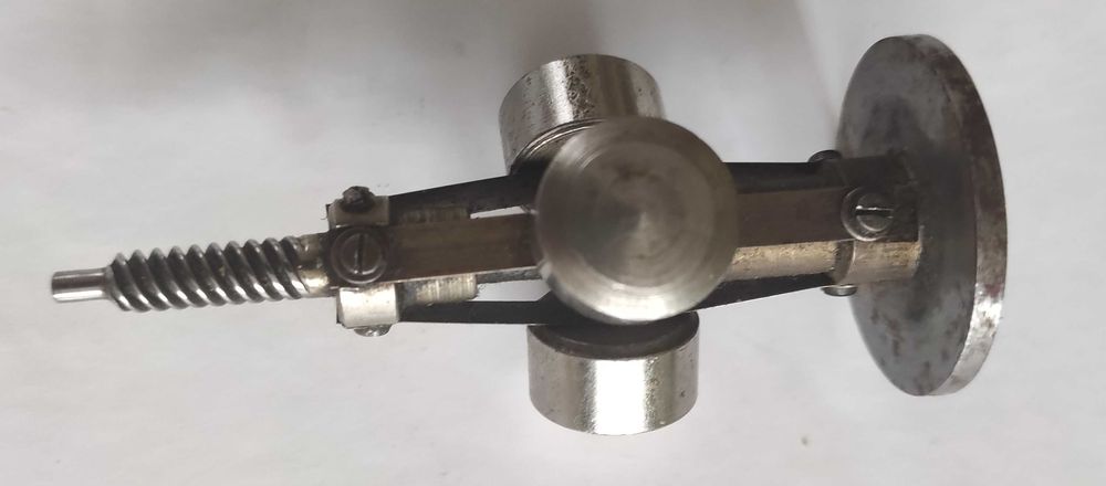 PATEFON - Mechaniczny stabilizator obrotów RETRO