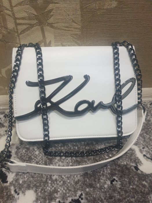 Продам сумку в стилі Карл.