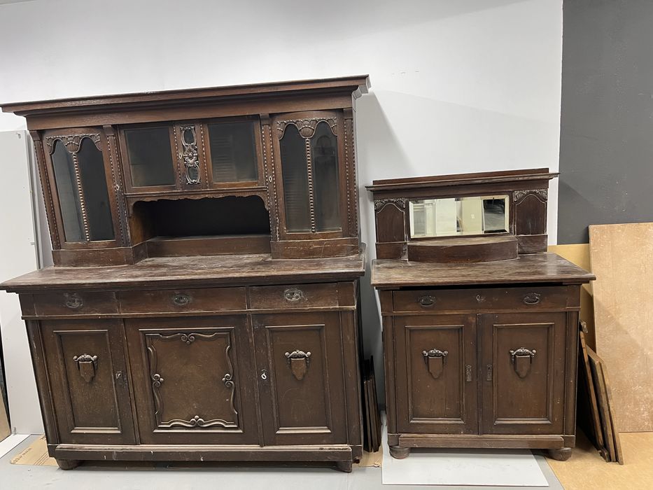 Kredens plus toaletka  dla kolekcjonera lub odnowy , cena do negocjach