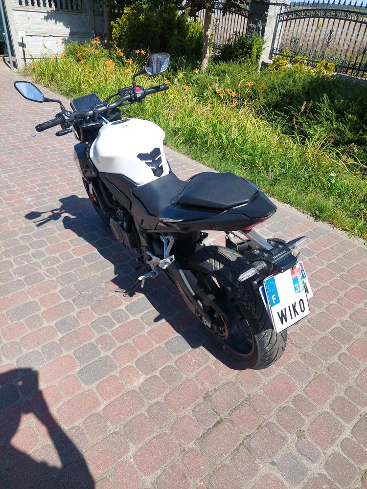 alt