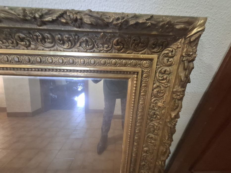 Espelho em dourado