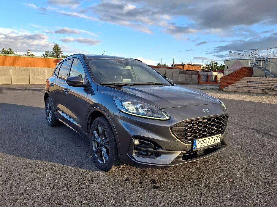 Ford Kuga St-line 2022 rok 2.0 190 km
