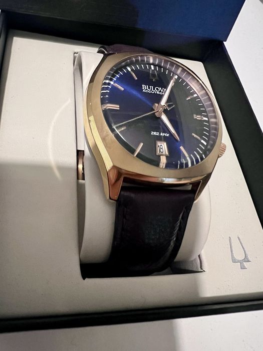 Sprzedam zegarek Bulova Accutron II 262 kHz Precisionist ref. 97B163