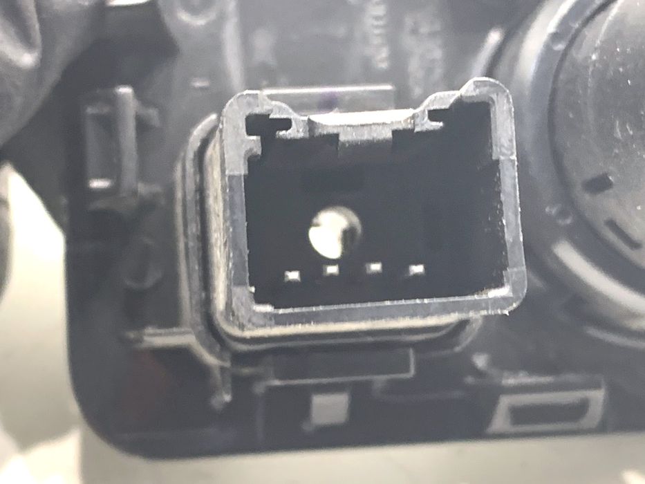 GNIAZDO USB FORD TRANSIT COURIER ZŁĄCZE ŁADOWANIA, MULTIMEDIALNE