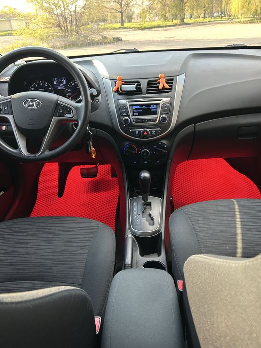 Hyundai Solaris 2015-16 рік ОФИЦИАЛ