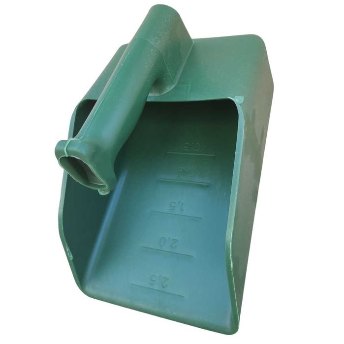 Nabierka plastikowa do paszy, 3 l szufelka