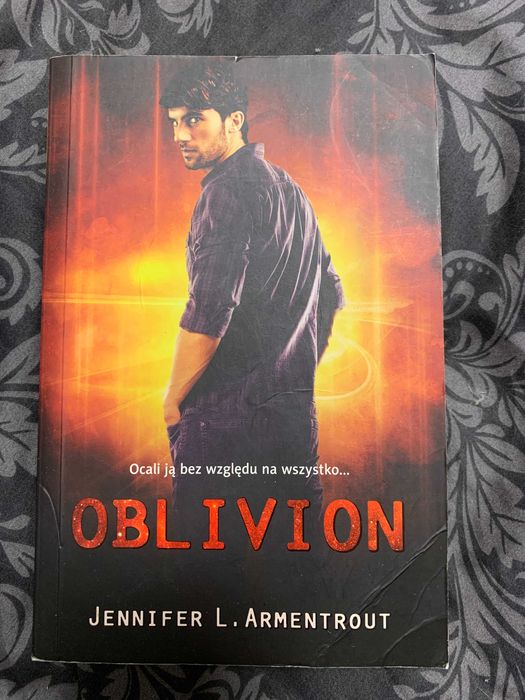 Oblivion cz. 1,5 Lux Jennifer L. Armentrout.