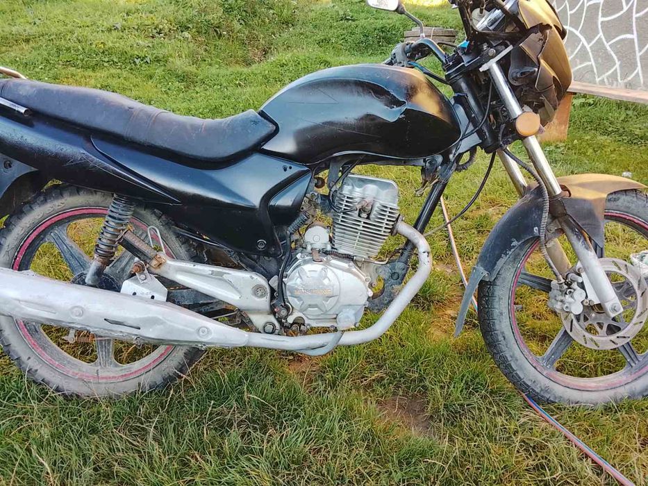 Продаю мотоцик із правами