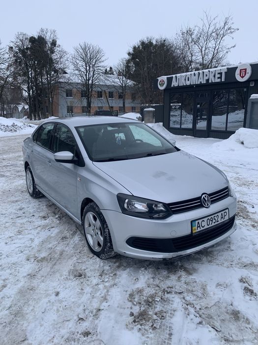 Volkswagen Polo 2012 1,6 бенз.