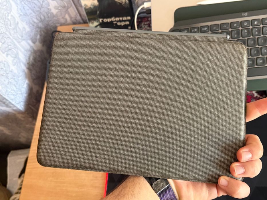 Logitech Combo Touch для iPad Pro 11 1 2 3 4 gen