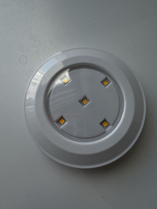 LED лампи на бтарейках