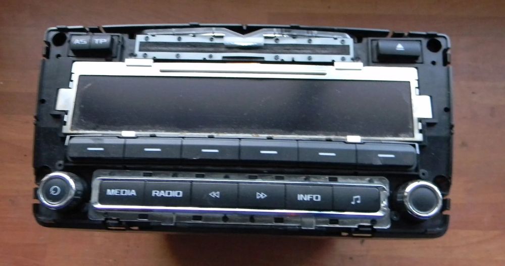 radio oryginalne SKODA OCTAVIA II LIFT