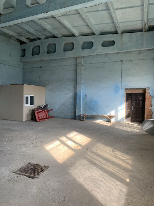 Продам комерційну будівлю