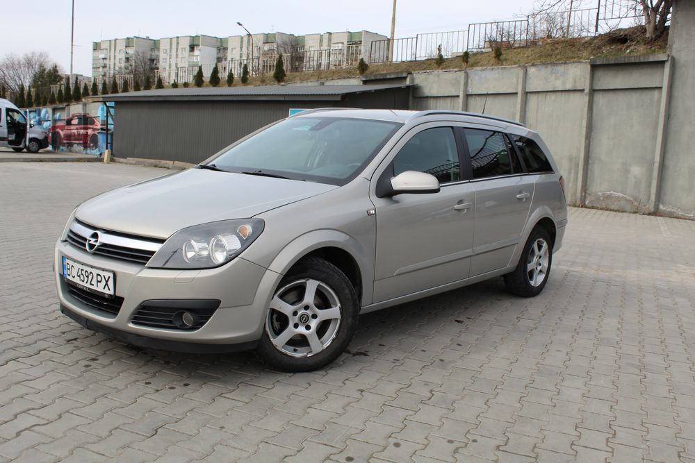 Opel Astra H 1.8 SPORT
