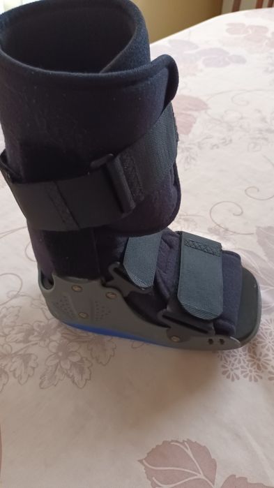 Vendo bota ortopedica, para fraturas