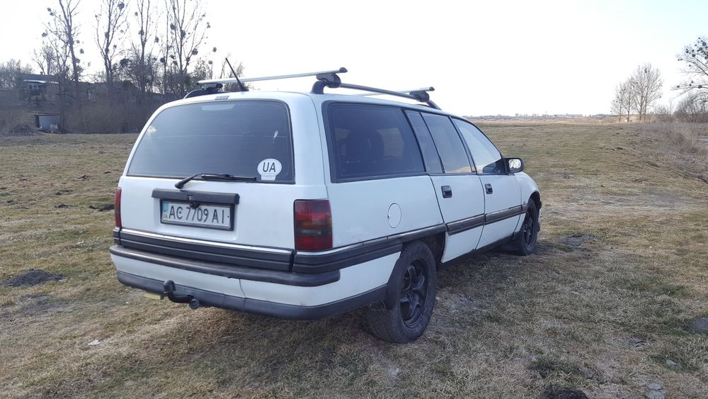Opel  Omega  2.0