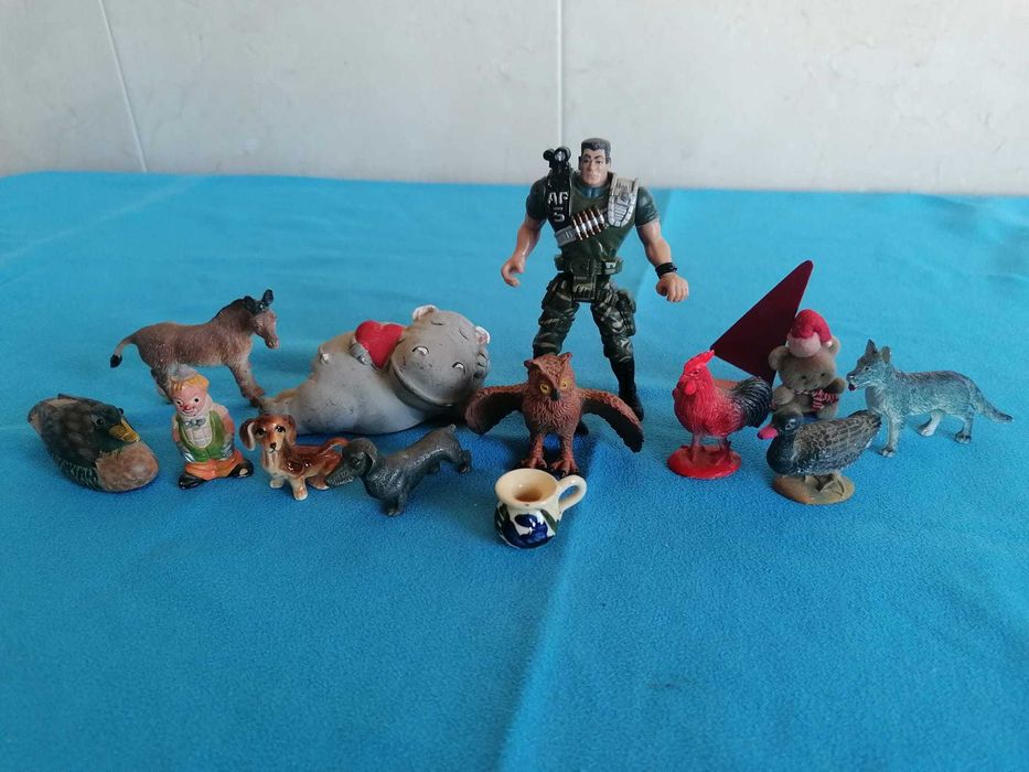 Various Dolls64585311383425120