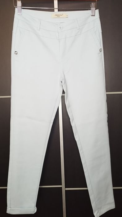 Vendo conjunto de roupa de mulher. +150artigos. Braga.