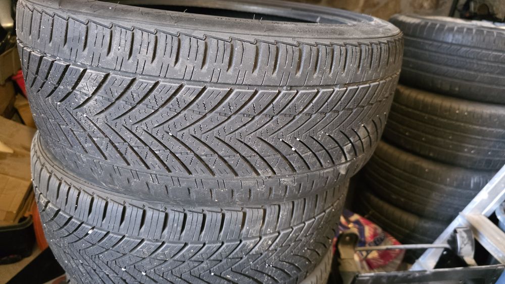 4 Pneus 215/40R17