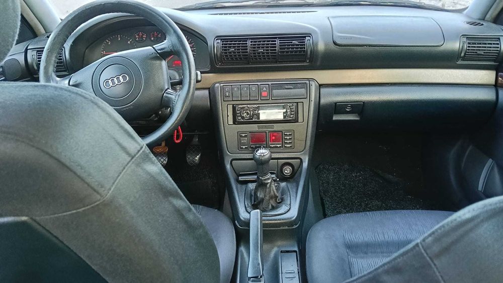 venda Audi A4 b5 1.9 110cv.