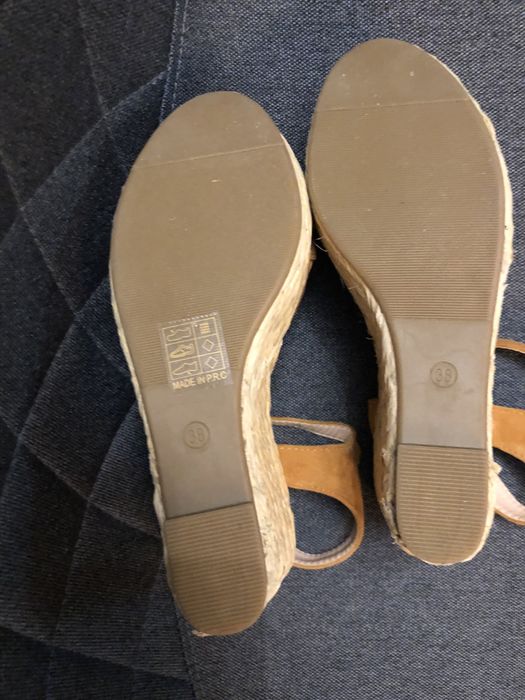 NOWE koturny, r. 38
