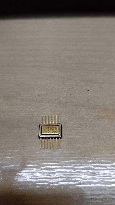 Микросхема К1ЛР331