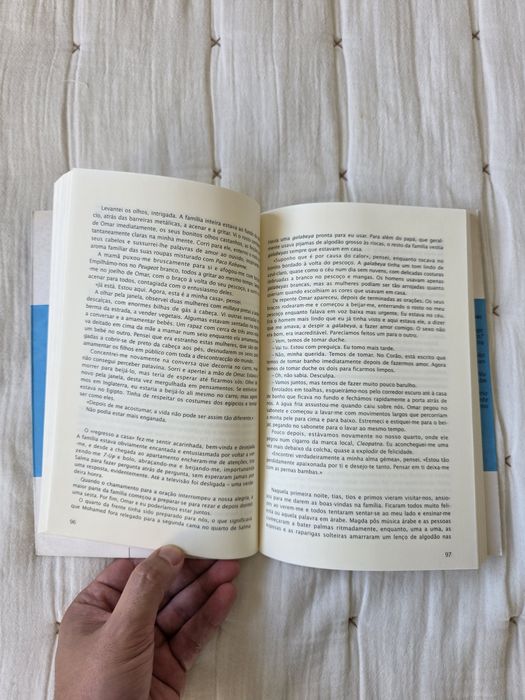 Livro "Fatwa: Uma Sentença de Morte" de Jacky Trevane (thriller político)