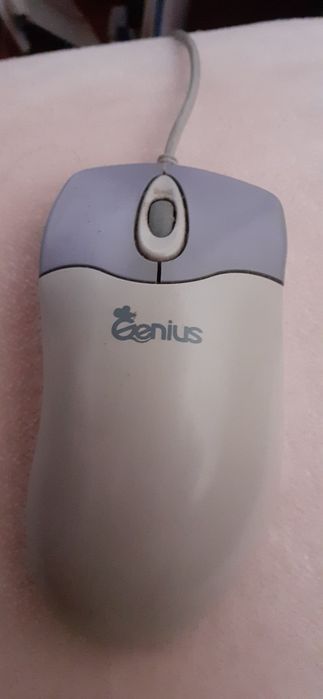 Old Computer Mouse447380858895738880