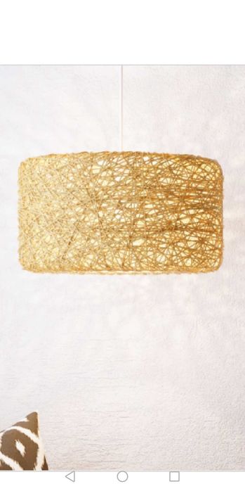 Candeeiro de tecto em ratan, excelente estado.